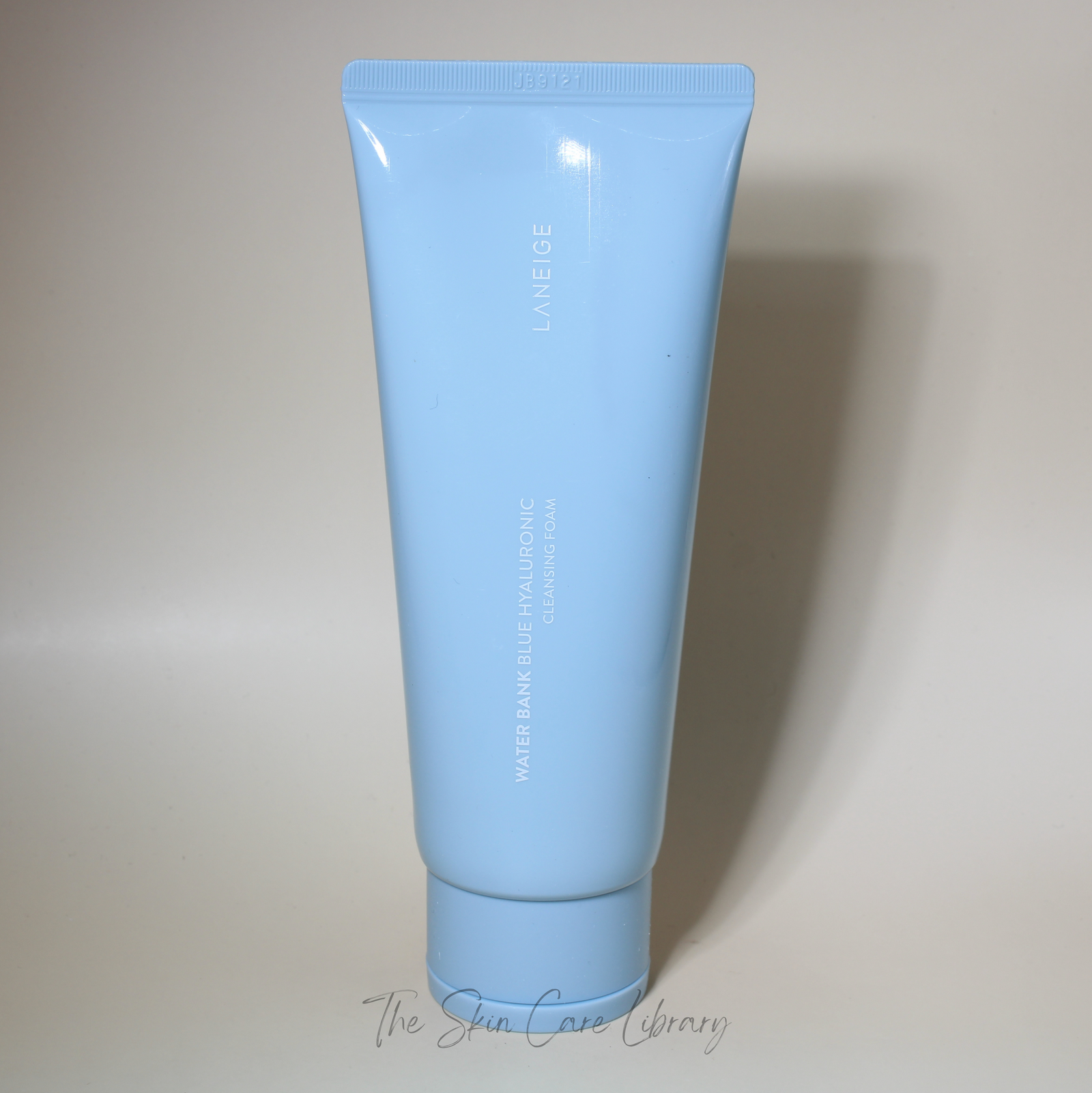 بنك مياه لانيج رغوة تنظيف هيالورونيك زرقاء 150 جم | Cleansers بنك مياه لانيج رغوة تنظيف هيالورونيك زرقاء 150 جم | Cleansers