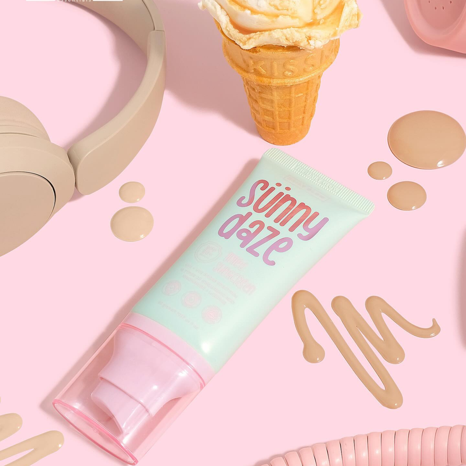 The Daily Glow Sunny Daze Tinted Sunscreen SPF50 | Sunscreen The Daily Glow Sunny Daze Tinted Sunscreen SPF50 | Sunscreen